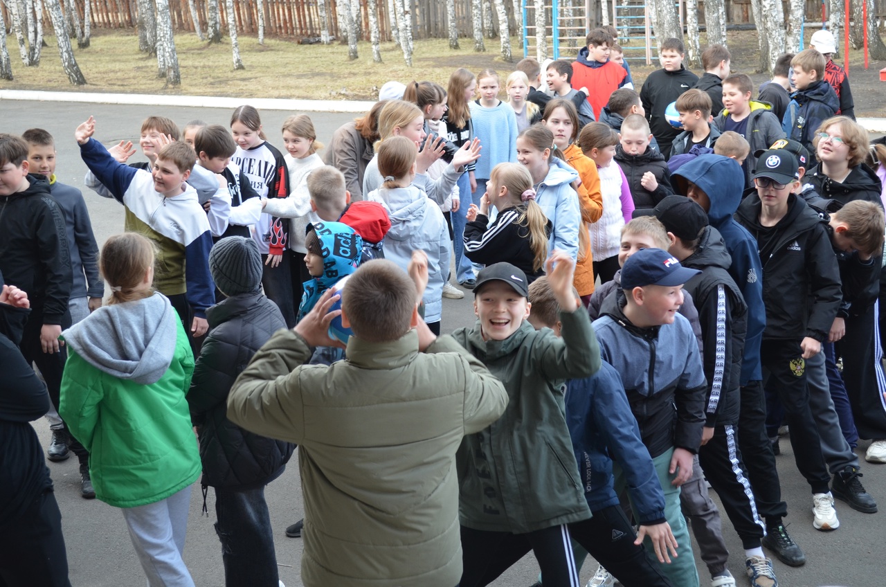 Спортивный капустник в Мишкинской школе!!.